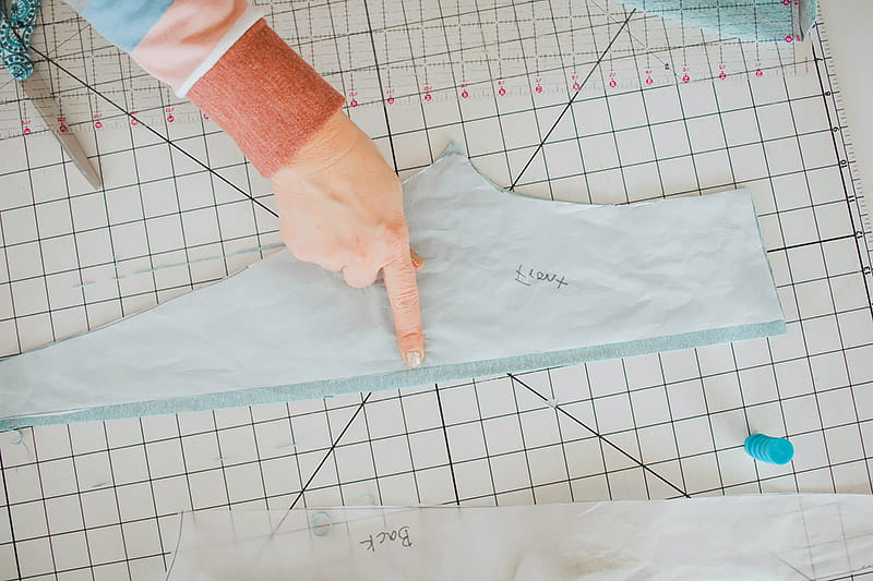 How to sew pockets onto leggings