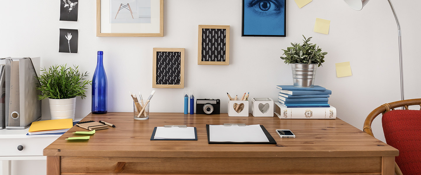 How to Set Up Your Home Office Desk - Tips and Tricks