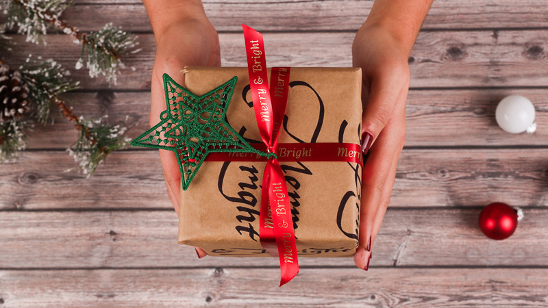 A List of Essential Gift-Wrapping Supplies