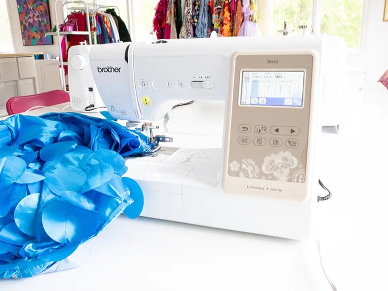 Brother SE625 Sewing and Embroidery Machine