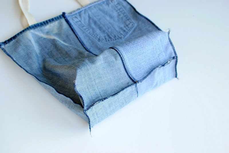 Earth Day DIY: Tote Bag from Upcycled Jeans